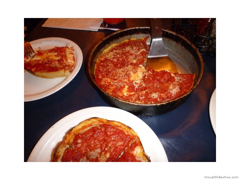 Lou Malnati Deep Dish Pizza, Chicago