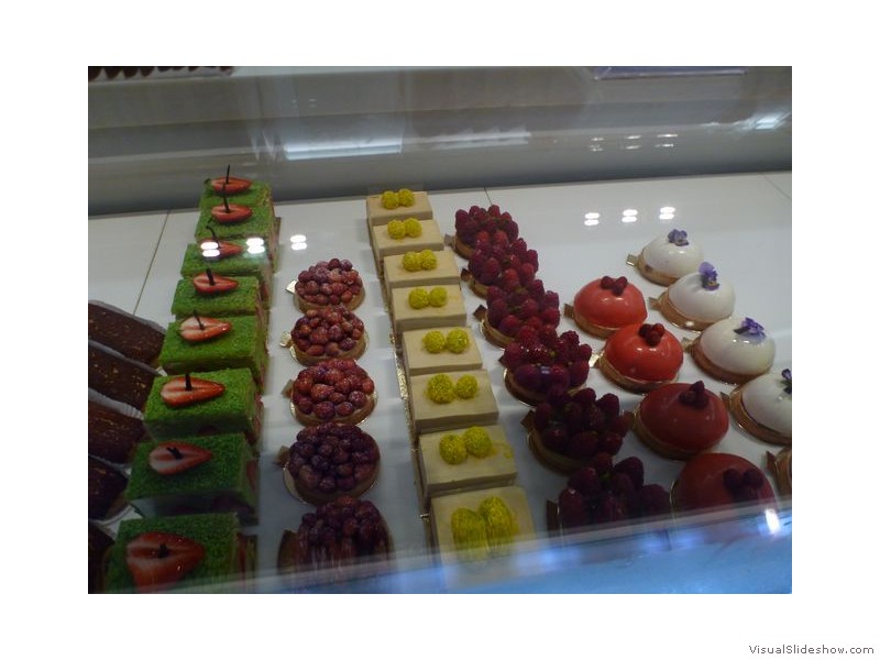 Pain De Sucre Pastries, Paris