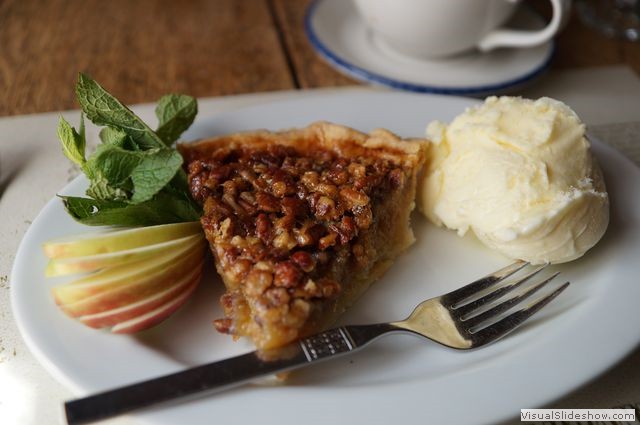 Nut Pie with Ice Cream