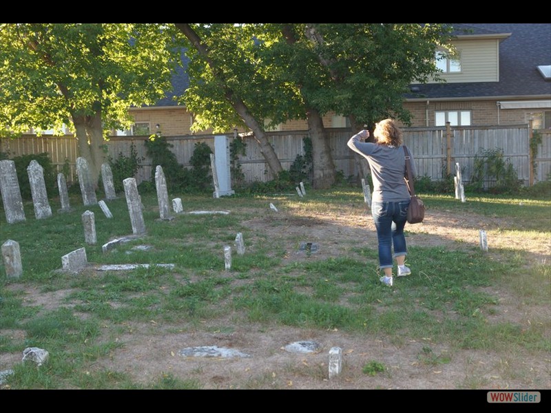 Fratellis - Rhonda in Old Cemetary