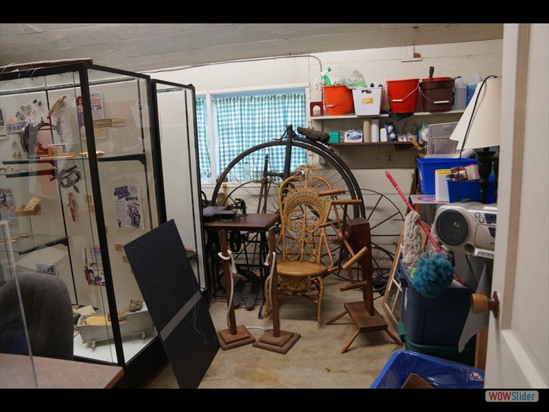 Sharon Temple 06 - Penny Farthing Bike and Other Antiques