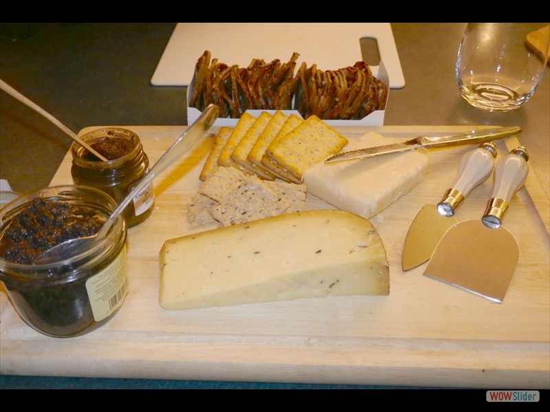 Tartufato, Crackers and Cheese Appetizer