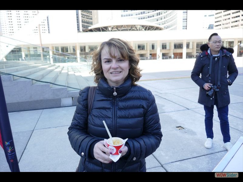 Toronto City Hall - Rhonda with the Mac and Cheese from the Campbell's Food Truck
