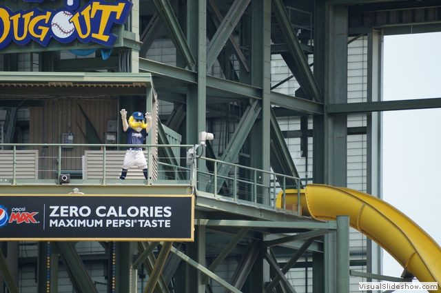 Miller Park, Milwaukee, Mascot Bernie