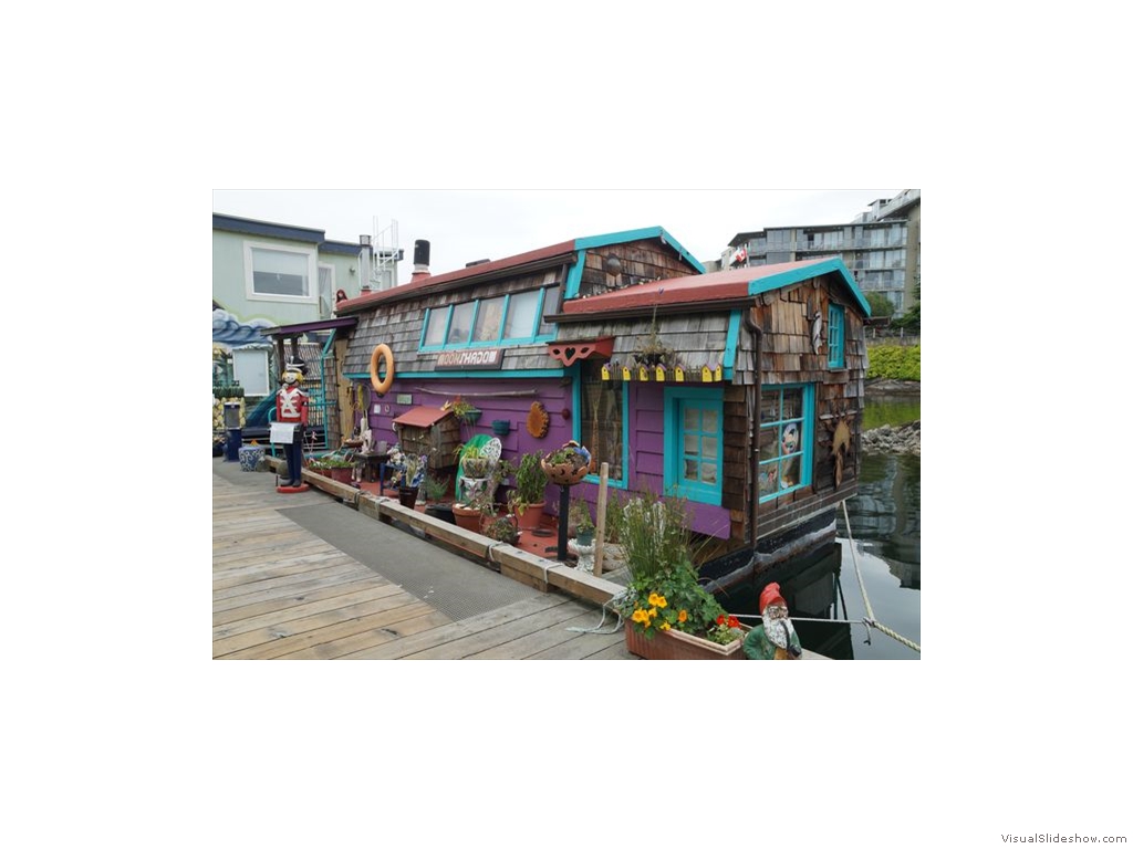 Float Homes at Victoria Fishermans Wharf 01