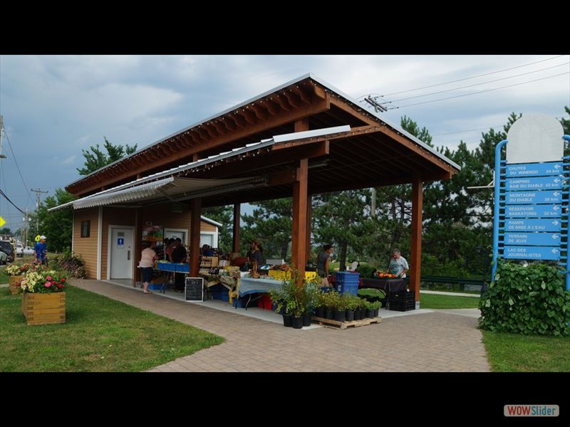 Ferme Neuve - Farmers Market 1