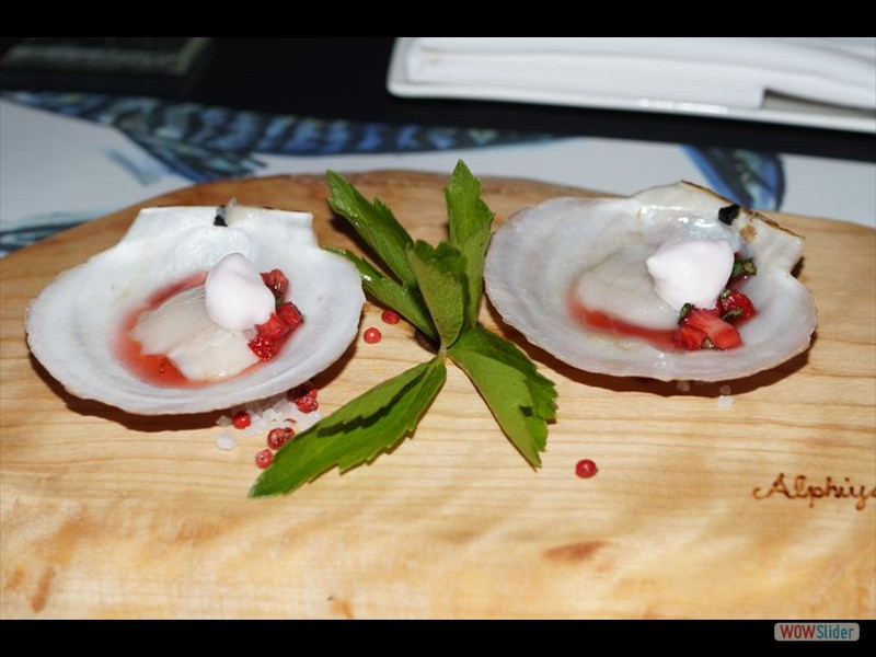 Le Table des Roys Restaurant 01 - Scallop Amuse Bouche