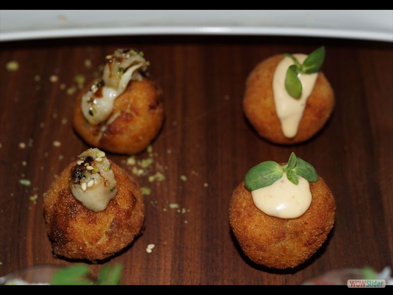 Le Table des Roys Restaurant 08 - Lobster Arincini and Seafood Fritter