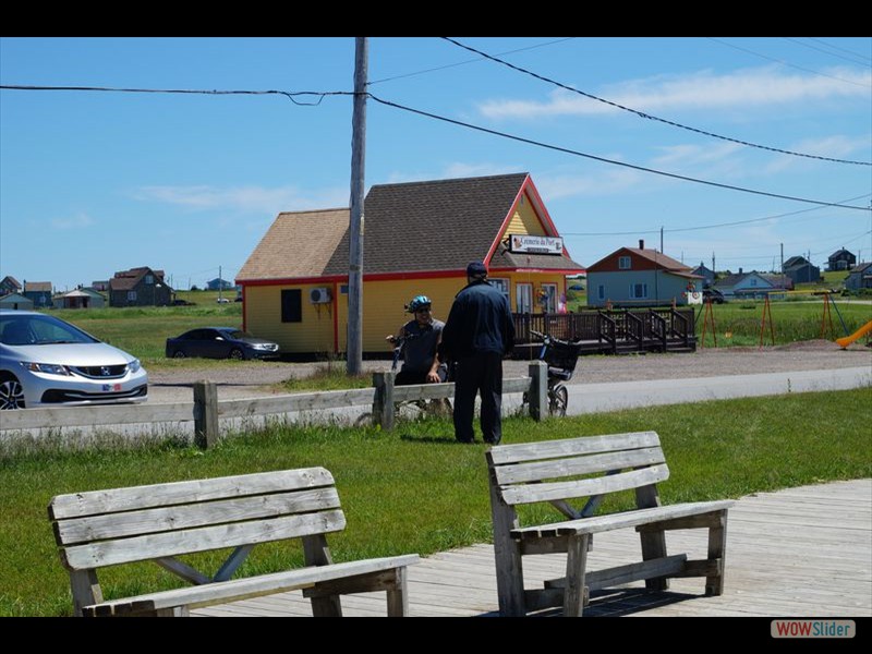 L'Etang du Nord 03 - Mike Talking to Old Man, Ice Cream Shop