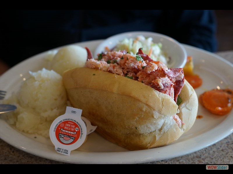 Lot 45 Pub 01 - Best Lobster Roll